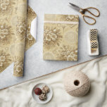 Traditionella Blommigtar och Snöre Bröllop Presentpapper<br><div class="desc">Fira i tidlös elegans med detta traditionella bröllop-pappra inslagning. Med fintvätt av tunna pärlor, snöre-motiv och romantiska blommigtar i bakgrunden av mjuk buttery gult är den här designen sofistikerad och charm. Perfekt för bröllop, årsdagar, möhippor eller något romantiskt tillfälle, detta inslagna papper ger dina gåvor en förfinad och elegant beröring....</div>
