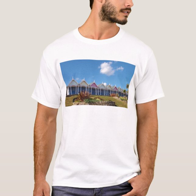 Traditionella brittiska strandstugor t shirt (Framsida)