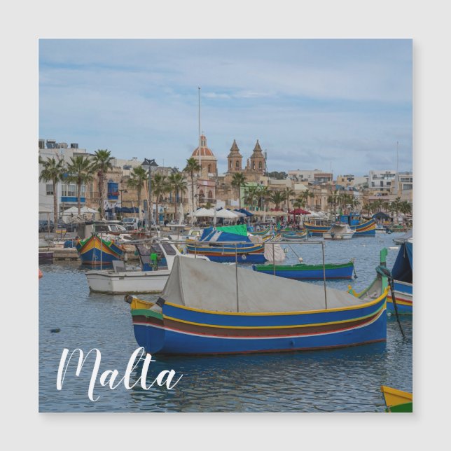 Traditionella färgade fiskebåtar i Malta (Framsida)