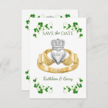 Traditionella irländska Claddagh Ring och Shamrock