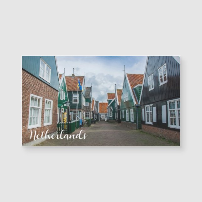 Traditionella trähus i byn Marken (Framsida)