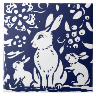 Trädjursförsök vid marinblå kanin Bunny Löv W Kakelplatta