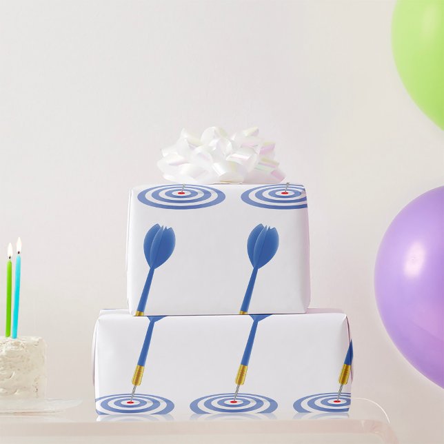 Träff i svart mitt på blå pil på mål presentpapper (Skapare uppladdad)