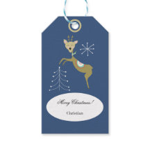 Trähjortar med julgranar och snöflingor