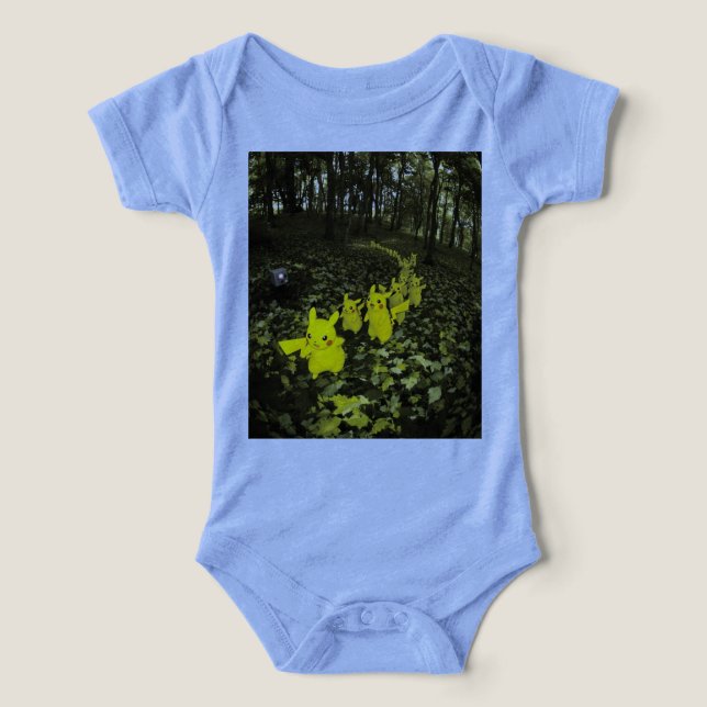 Trail Cam Pikachu Sighting T Shirt (Design Framsida)