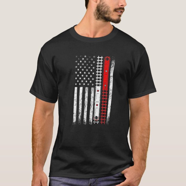 Trains on rails american flag locomotive model rai t shirt (Framsida)