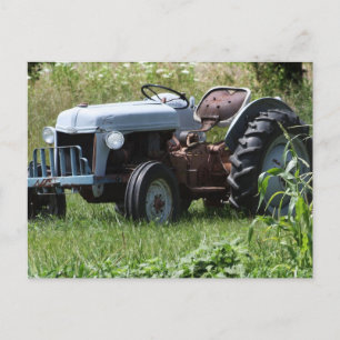 Traktor i Fält Vykort
