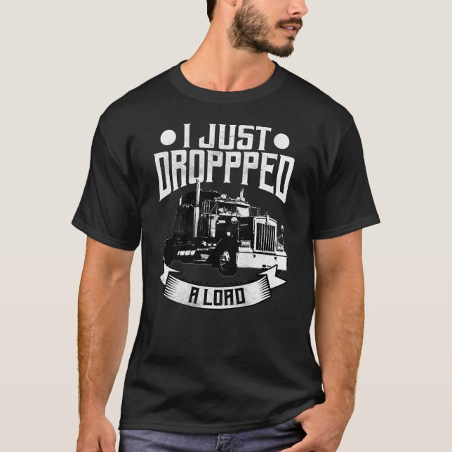 Traktorns 18 hjulkonstruktion på baksidan t shirt (Framsida)