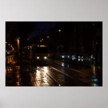 Tram på en regnig natt