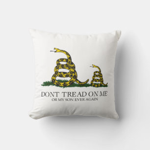 Trampa inte på mig eller min son Gadsden Flag Meme Kudde