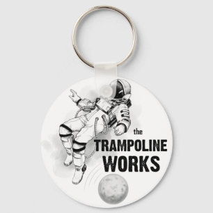 Trampoline verkar svartvit astronaut nyckelring