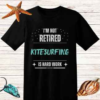 Tränad, INTEpensionerad surfare-kitesurfing, hårt T Shirt