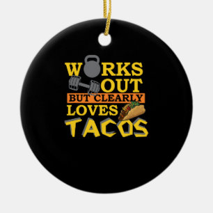 Tränar men älskar uppenbarligen tacos, rolig träni julgransprydnad keramik