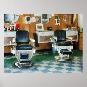 Tränga någon stolar för barberare två poster