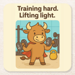 Träning hård, lyft ljus - Funny Bullio Gym Co. Underlägg Papper Kvadrat
