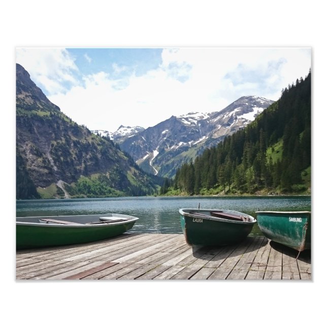 Tranquil Alpine Lake and Boats Photograph Fototryck (Framsidan)