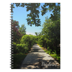 Tranquil Grönt Park Walkway Photo Spiral Notebook Anteckningsbok