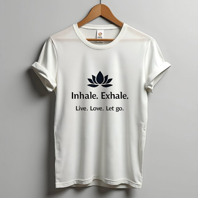 Tranquil Lotus: Inhale, Exhale Inspiration Women's T Shirt (Skapare uppladdad)