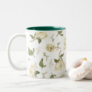 Tranquil Magnolia: Grönt Vattenfärgsblomma Mönster Två-Tonad Mugg