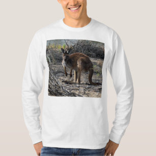 Tranquil Moment: Australian Kangaroo på Billabong Tee