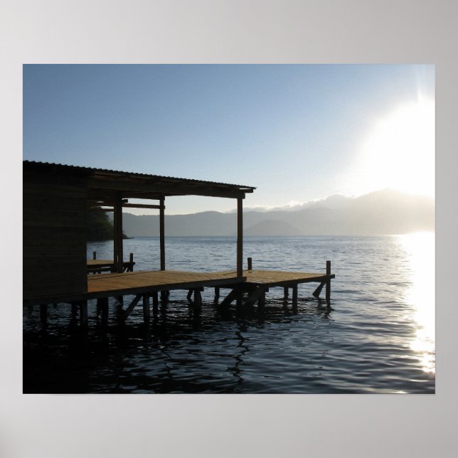 Tranquil Pier vid Sunset Poster (Framsidan)