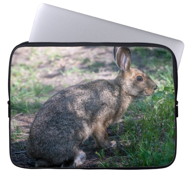 Tranquil Rabbit: Resten i naturen Laptop Fodral (Framsidan)
