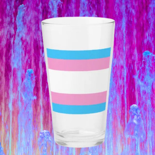 Trans Pride Pint Glas: Drick med Stolthet Glaskopp (Skapare uppladdad)