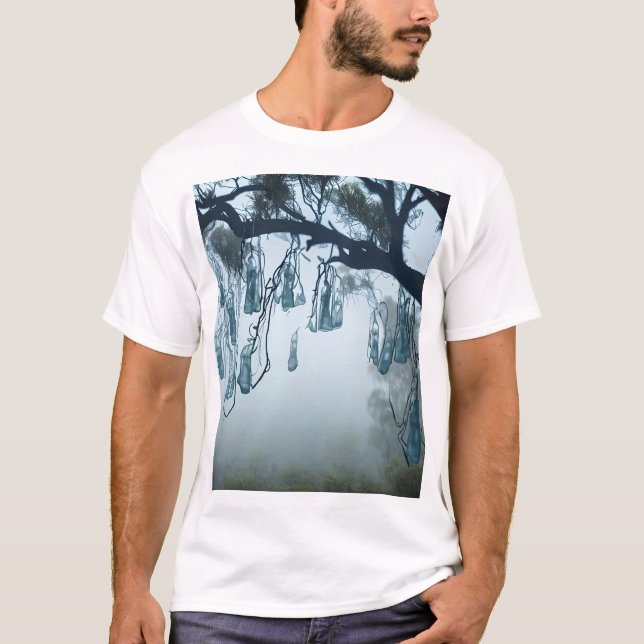 Translucent Misty Eerie Ghost Pods Australian Bush T Shirt (Framsida)