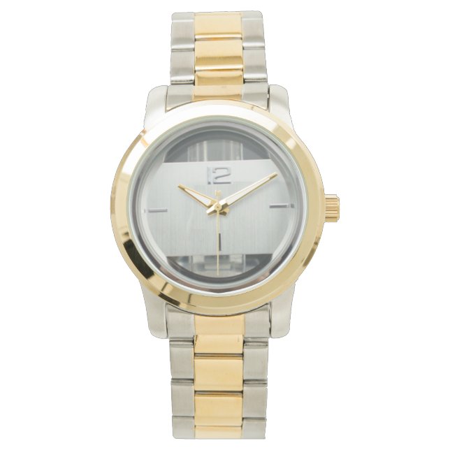 Transparent bevakning av elegant armbandsur (Framsida)