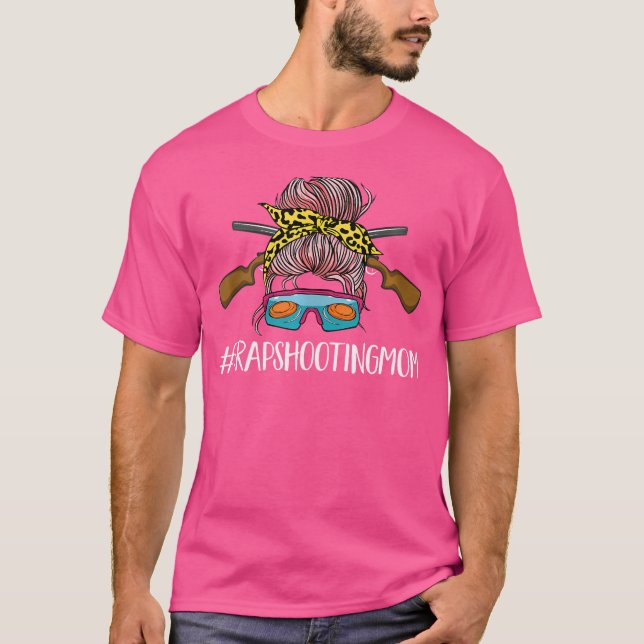 Trap Shooting Mom Clay Pigeon Shooting T Shirt (Framsida)