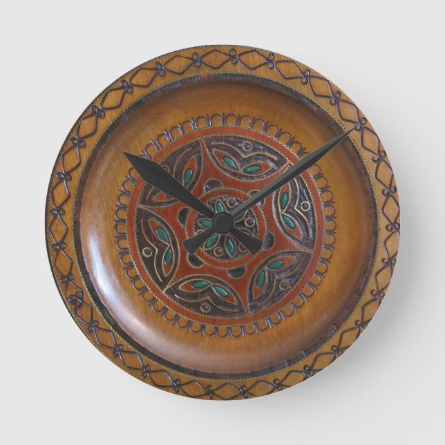 Träpolsk plattdesign rund klocka (Framsida)