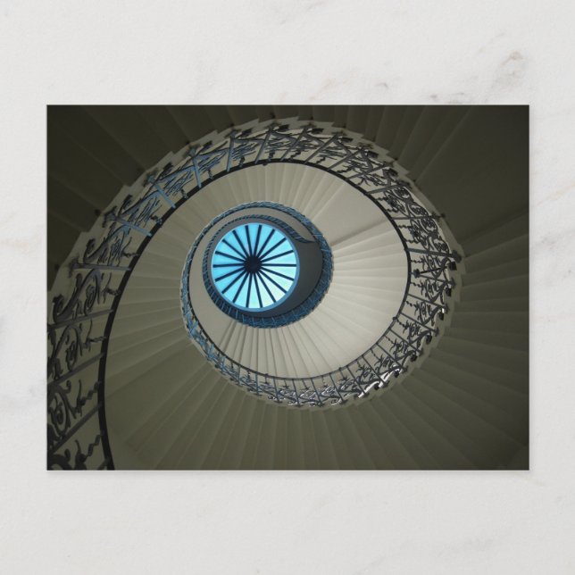 Trapphuset med tulpanformad mittpelare och lykt vi vykort (Framsida)