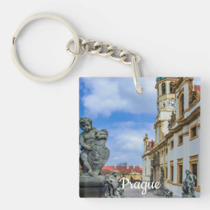 Trappor med sten änglar i Loreto Prag-kyrkan