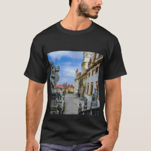 Trappor med sten änglar i Loreto Prag-kyrkan T Shirt
