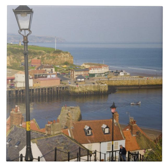 Trappor ner till hamnen, Whitby, North Kakelplatta (Framsidan)