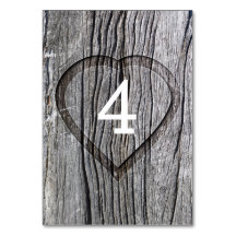 Träronat hjärta bröllop