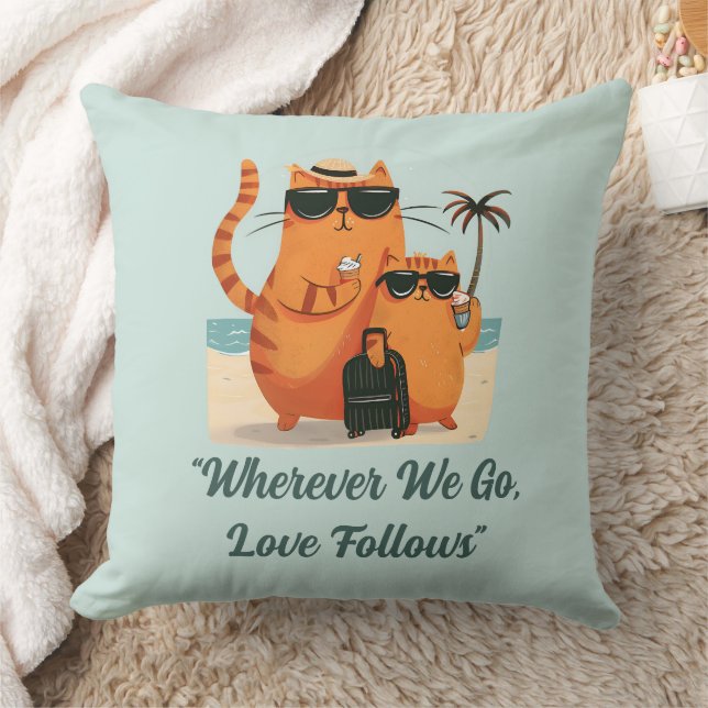 Travelling Cat Love Moment Kudde (Filt)