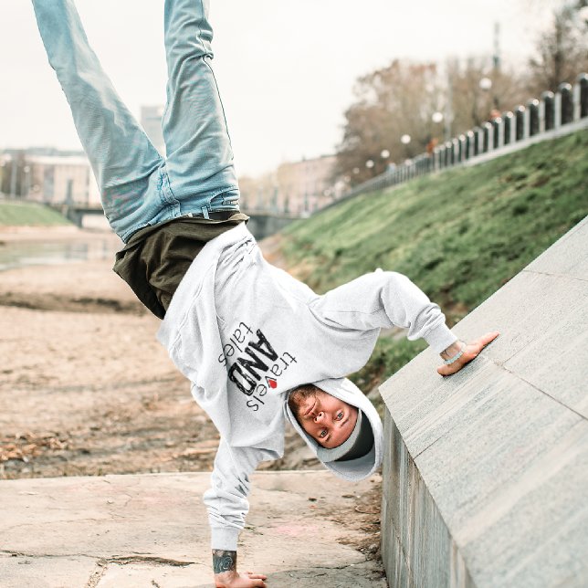 Travels and Tales Hooded Sweatshirt (Skapare uppladdad)