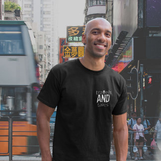 Travels and Tales [vit Logotyp] Manar-Shirt T Shirt