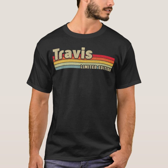 Travis Gift Name Personalized Birthday Funny Chris T Shirt (Framsida)