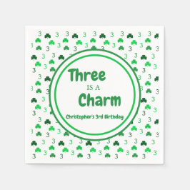 Tre är en charm St patrick's day 3:e födelsedagen Pappersservett