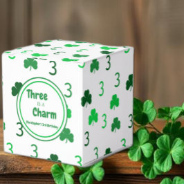 Tre är en charm St patrick's day 3:e födelsedagen Presentaskar