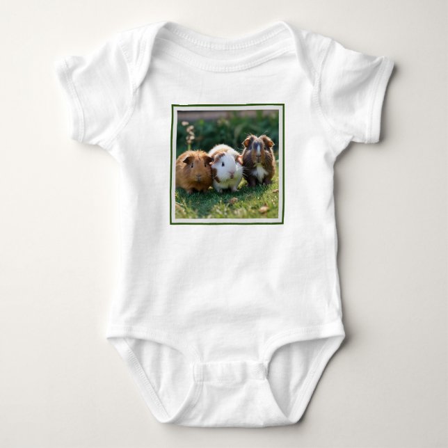 Tre Baby Guinea Grisar, T Shirt (Framsida)
