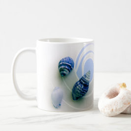 Tre blå snäckor kaffe mugg