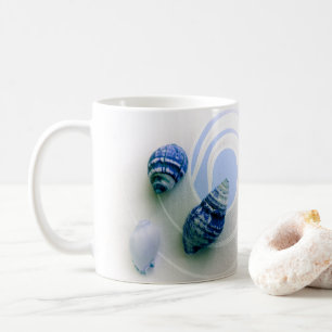 Tre blå snäckor kaffe mugg