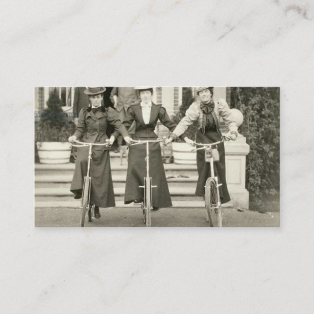 Tre cykelkvinnor, tidigt 1900-talet visitkort (Framsida)