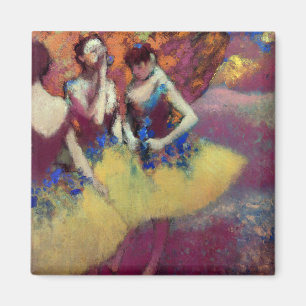 Tre dansare i Gult Skirts efter grad Magnet