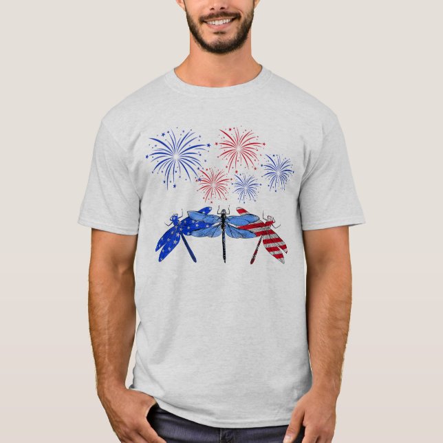 Tre Dragonfly American Flagga Shirt 4 juli T (Framsida)