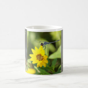 Tre drakonflugor blommar Mugg