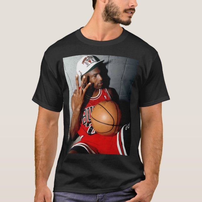 Tre Finger Legend T Shirt (Framsida)